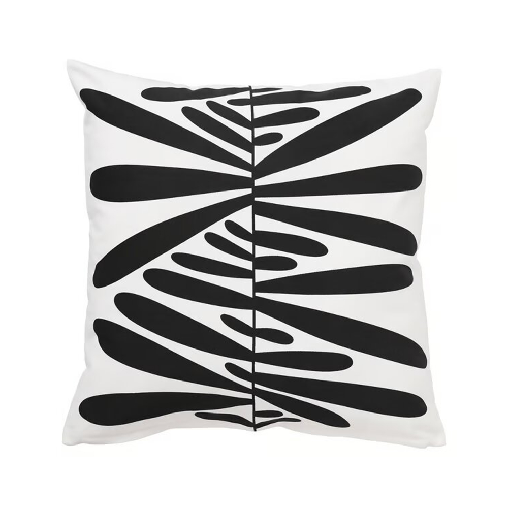 El vistoso motivo de hojas en color hueso y negro aporta carácter a tu salón o dormitorio. Está hecha de algodón 100% y combina a la perfección con las toallas, la ropa de cama y las cortinas MAJSMOTT.